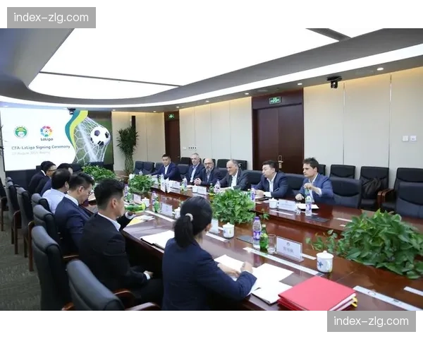 法国足协与高等商学院合作，推出足球产业管理硕士项目